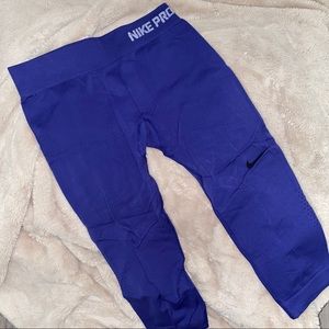 Nike Pro Capri workout leggings